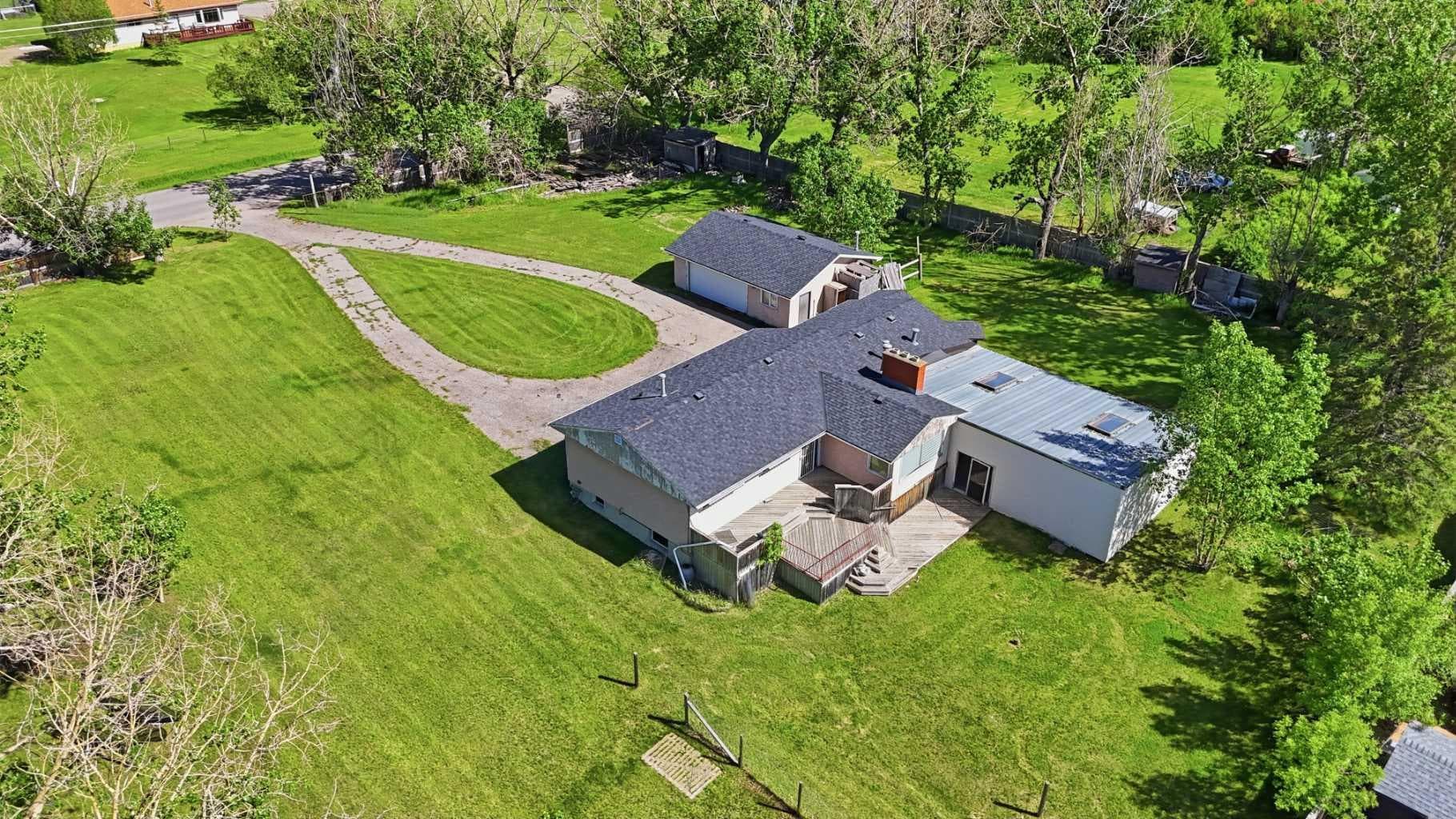 587 East Lakeview Road — photo 3