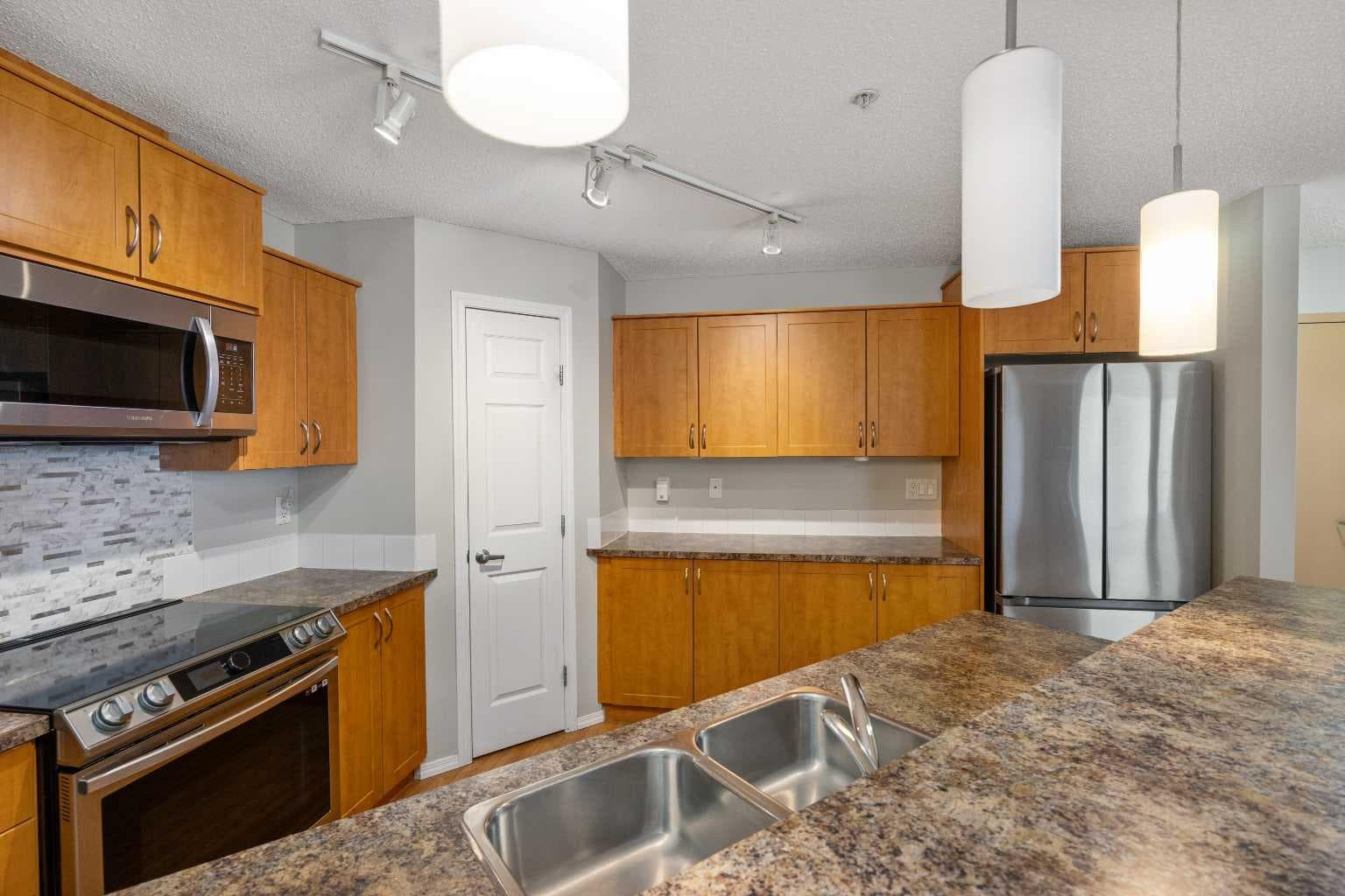2327, 700 Willowbrook Road NW — photo 3