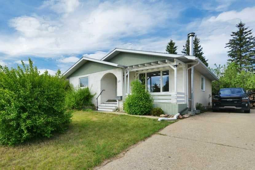 22 Blackstone Avenue — photo 1