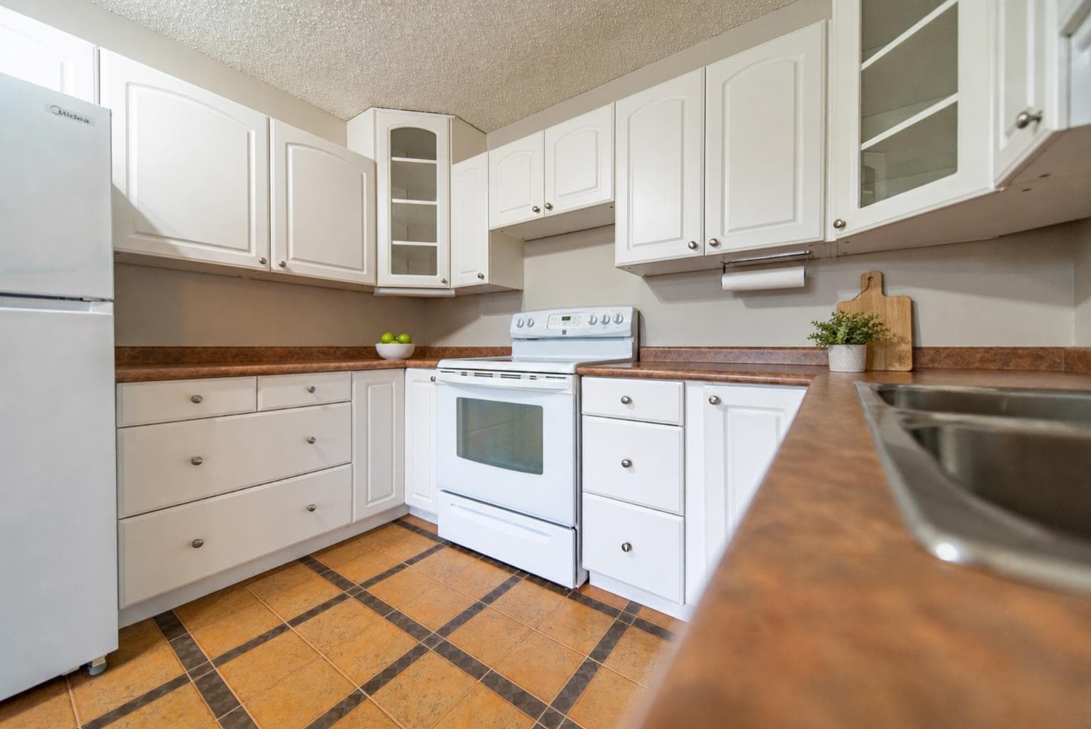 5119 30 Avenue SW — photo 5