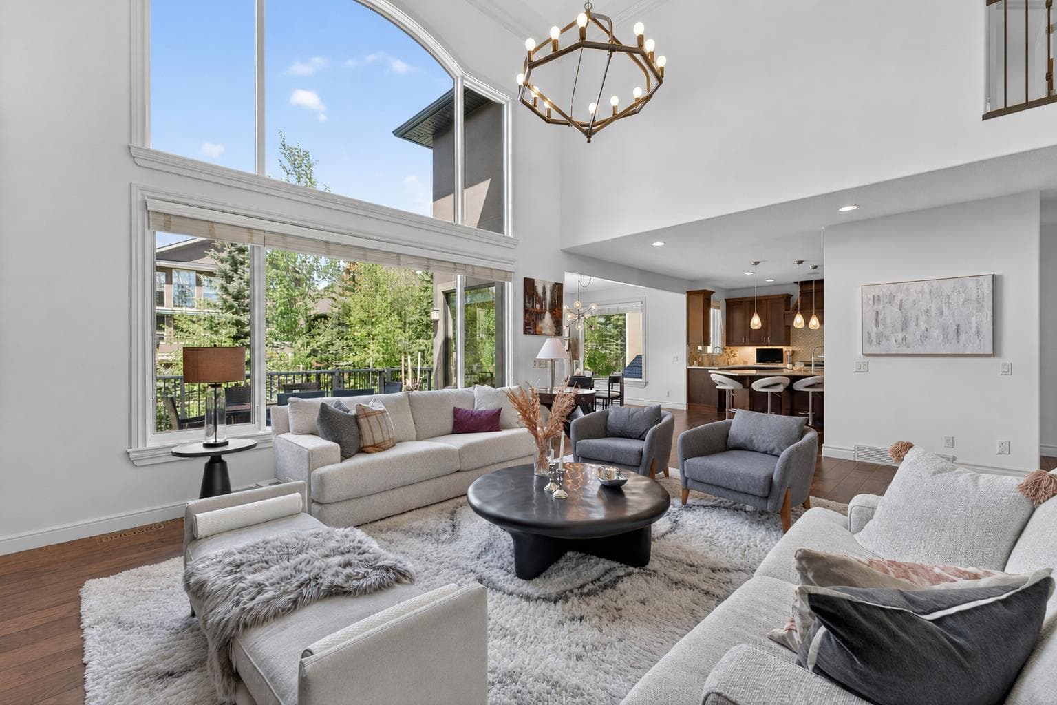 32 Aspen Meadows Manor SW — photo 3