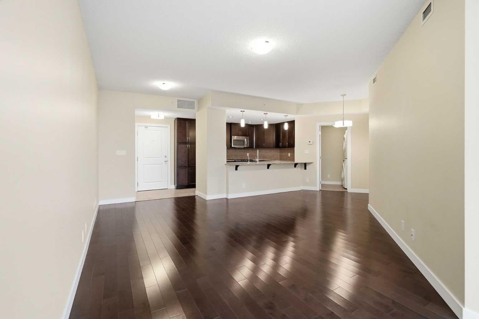701, 16 Varsity Estates Circle NW — photo 5
