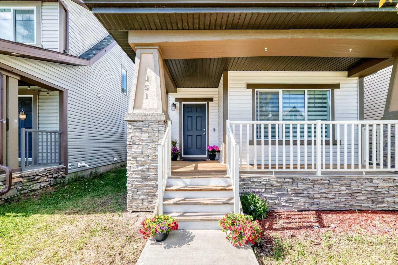 151 Copperpond Rise SE — photo 3