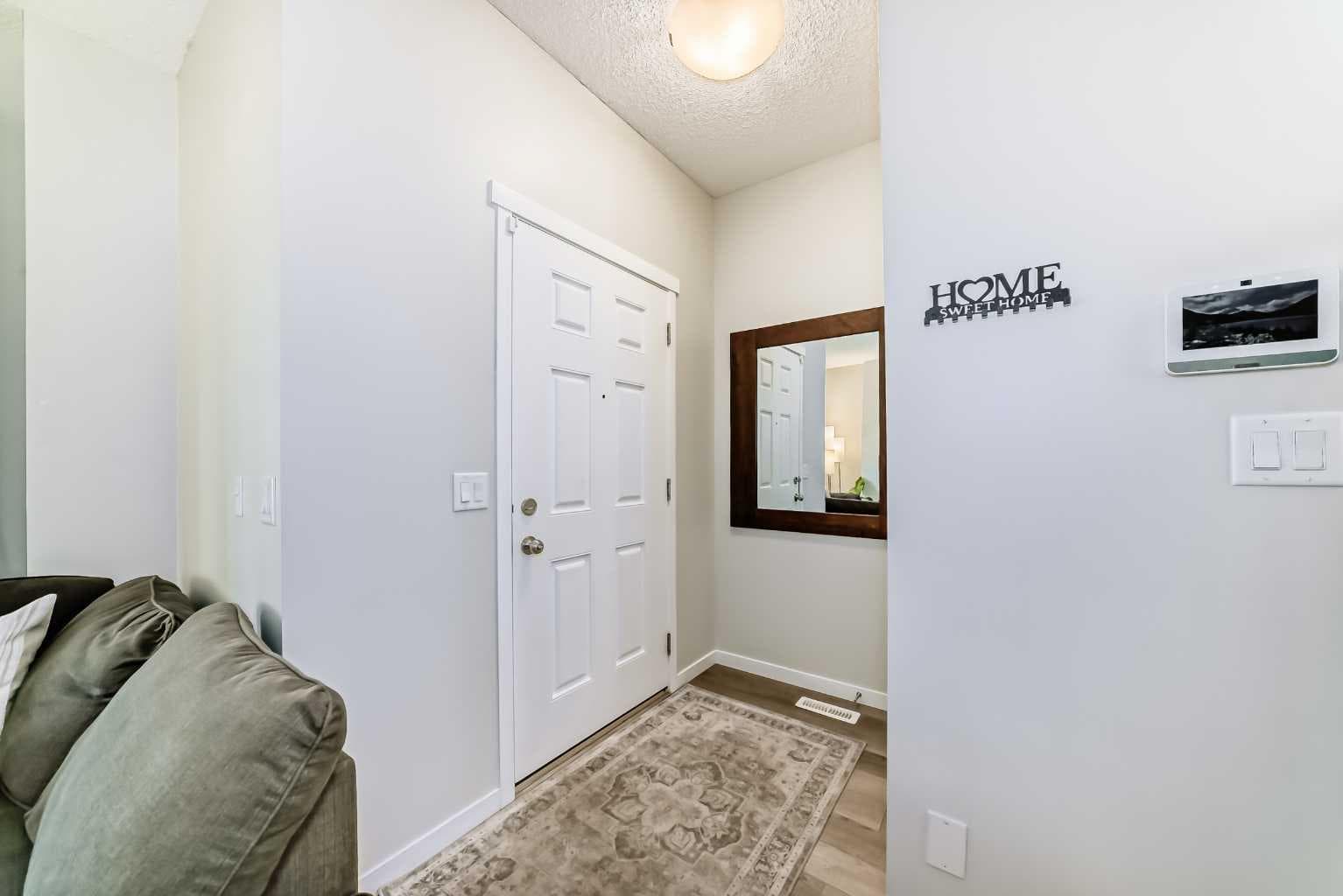 151 Copperpond Rise SE — photo 4