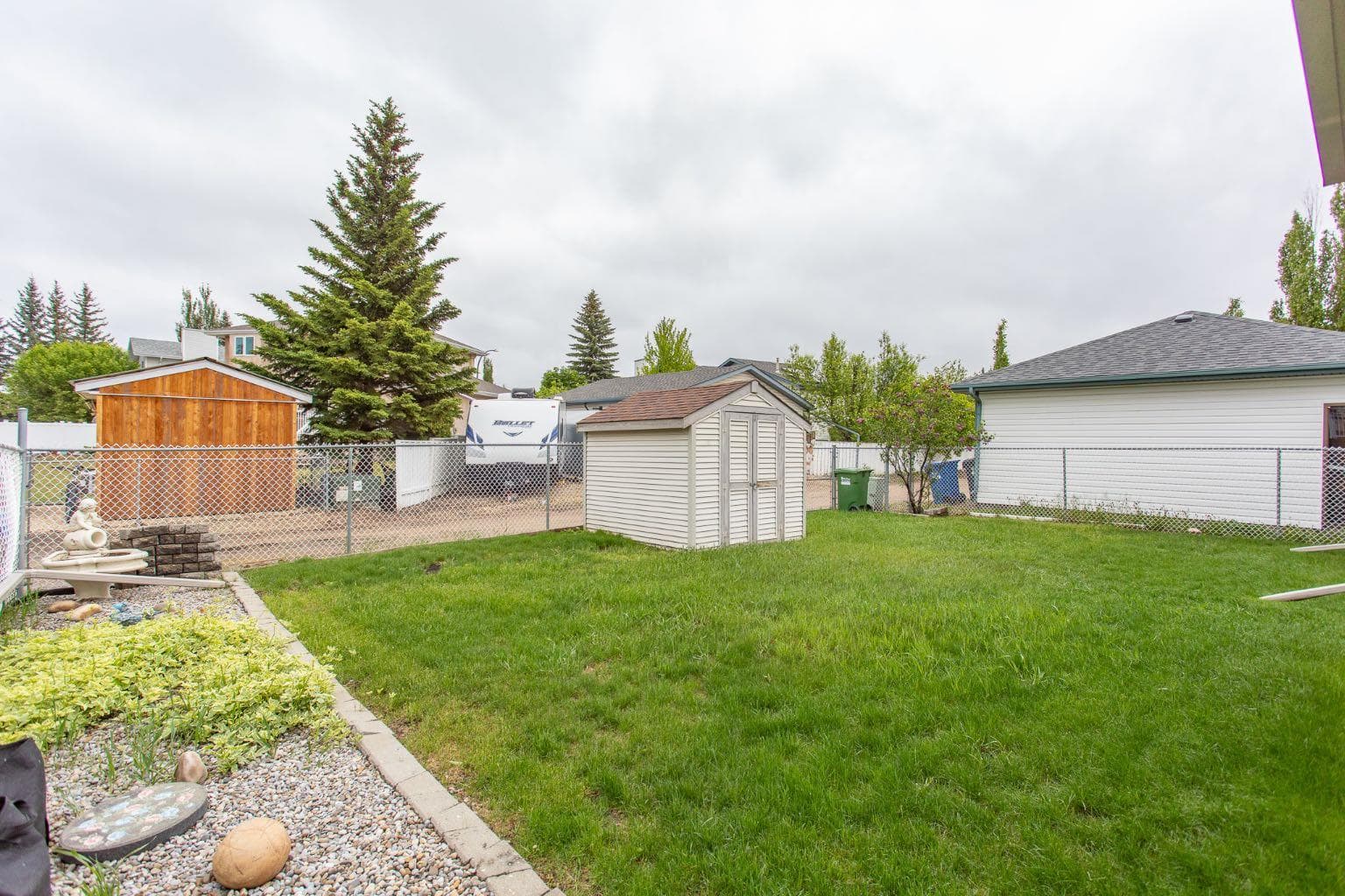 189 Lampard Crescent — photo 4