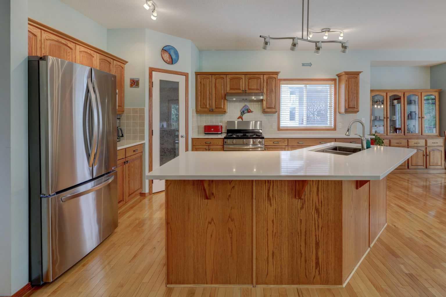 123 Hillview Road — photo 3