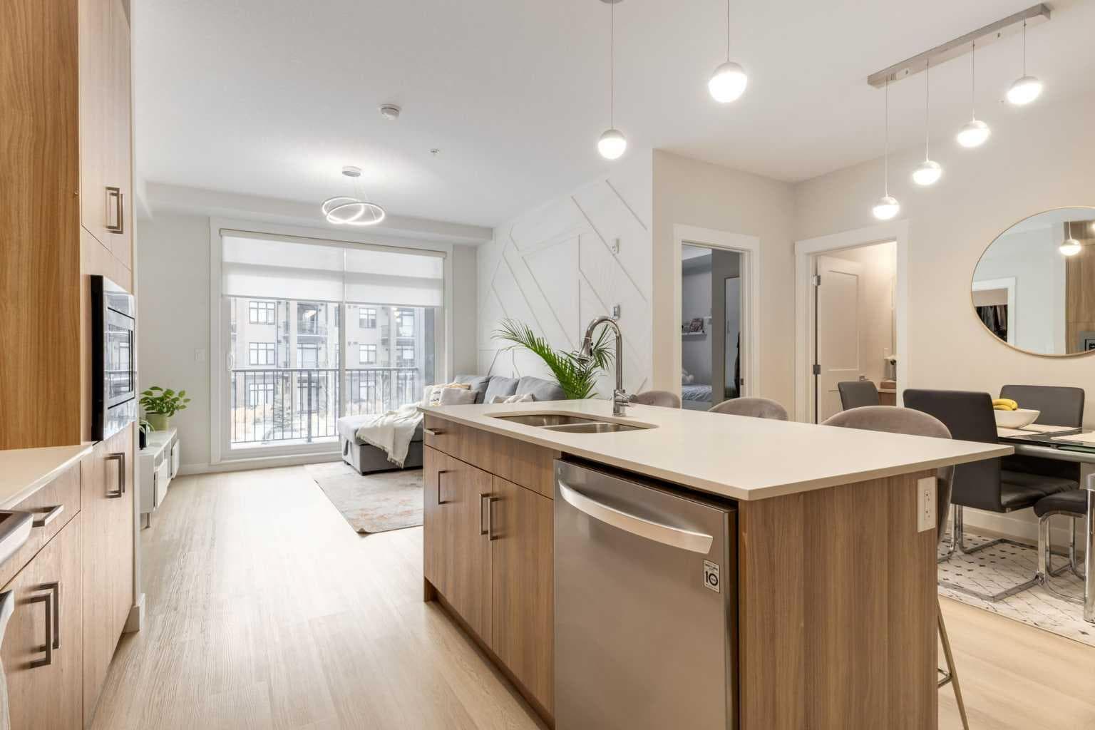 3205, 200 Seton Circle SE — photo 1