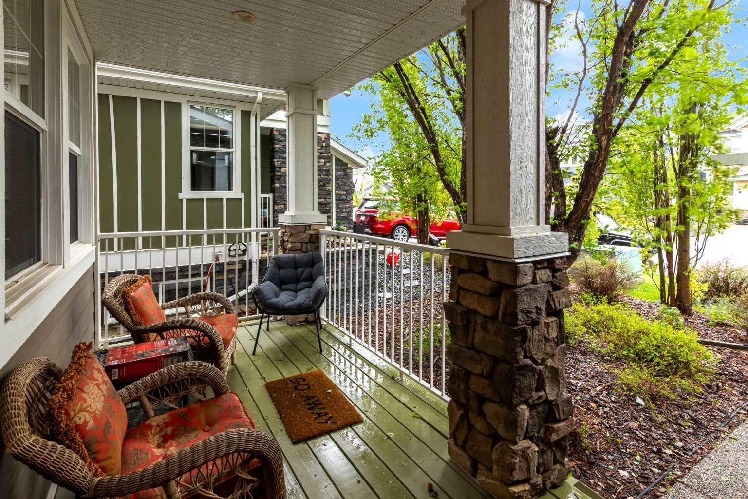 172 Ridge View Close — photo 4