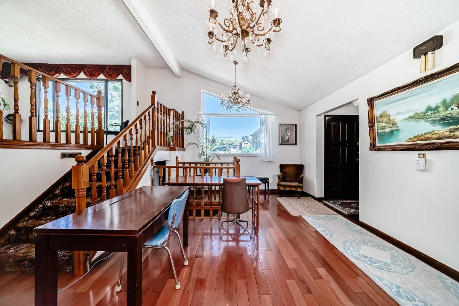 4407 Bowness Road NW — photo 3