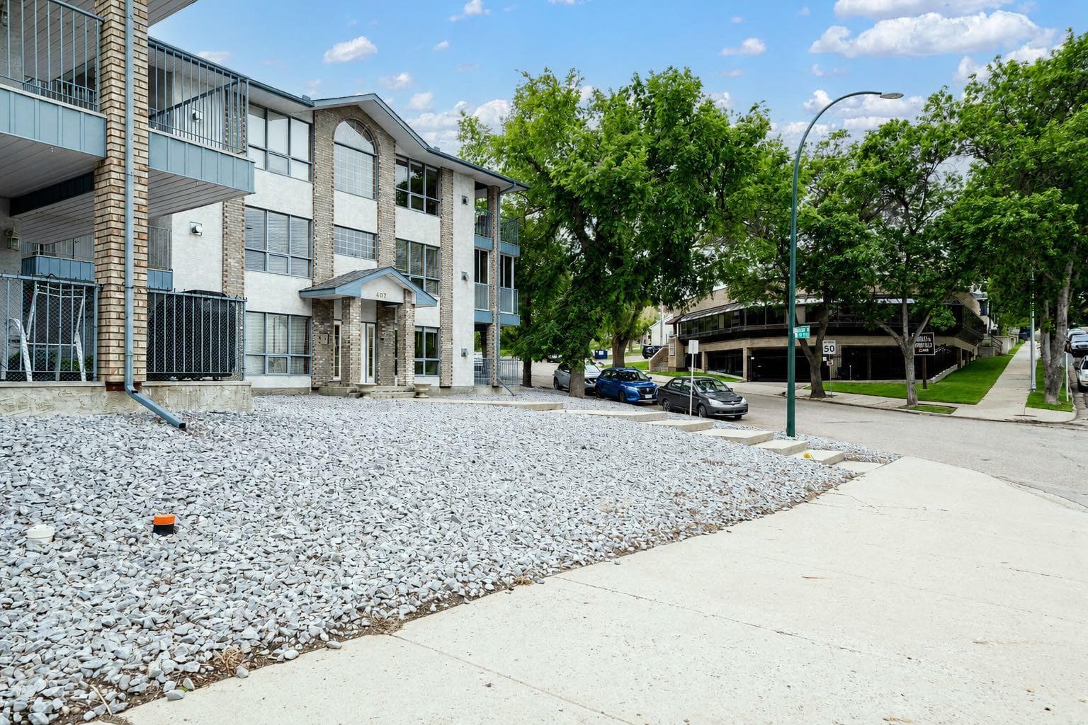 4, 407 Macleod Trail SE — photo 1