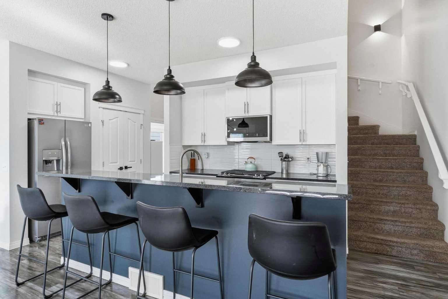 17 Mahogany Terrace SE — photo 1