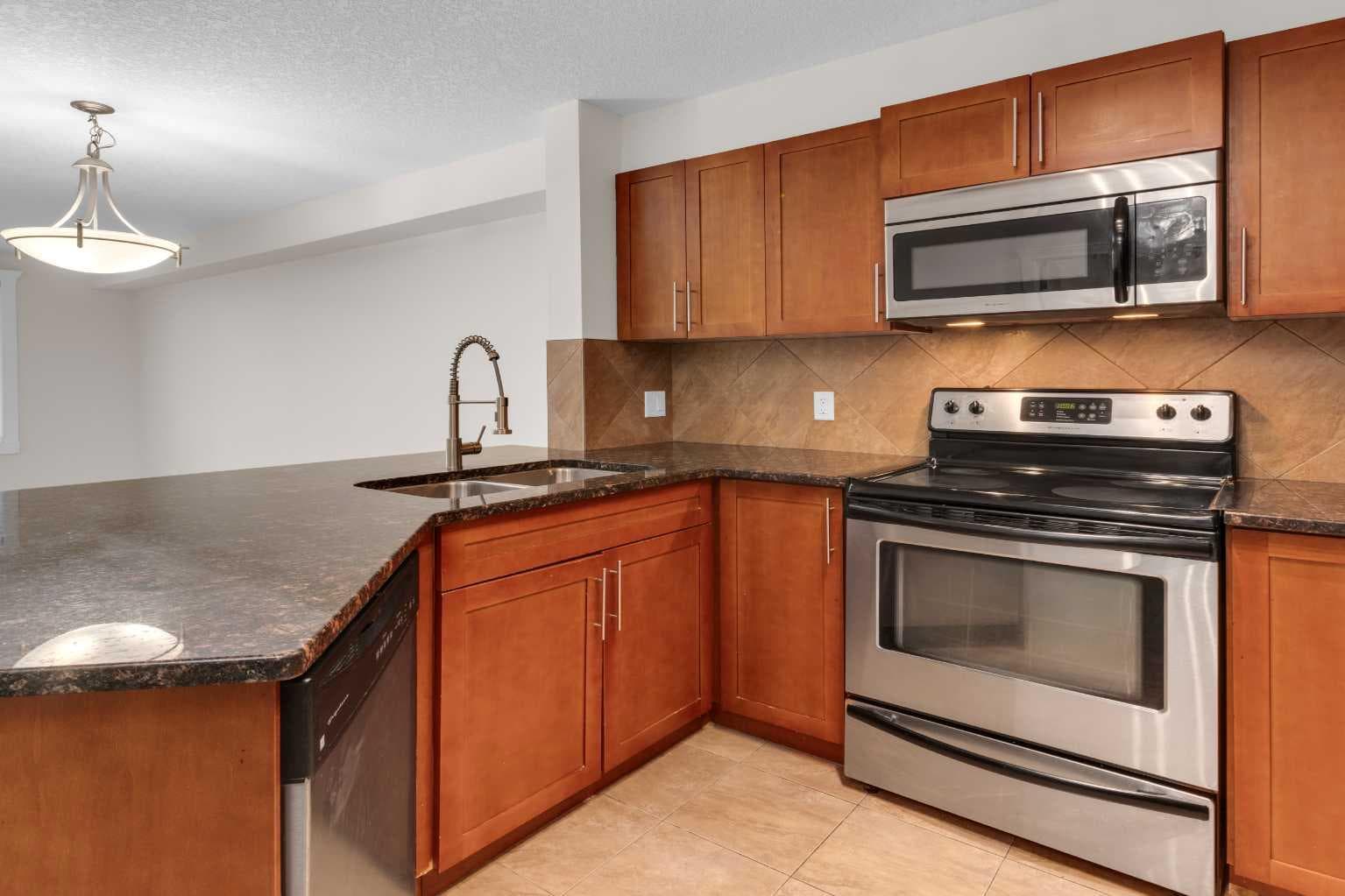 102, 500 Rocky Vista Gardens NW — photo 5
