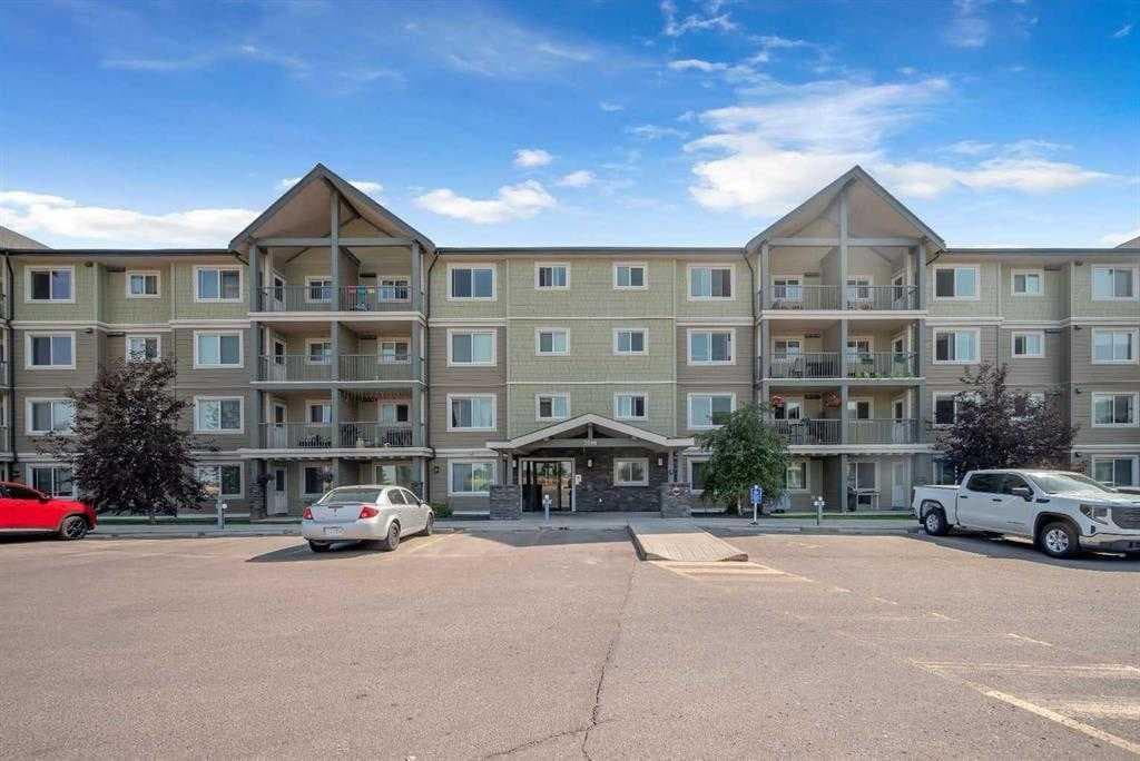 2208, 181 Skyview Ranch Manor NE — photo 1