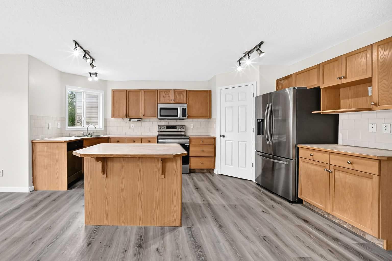 531 Stonegate Road NW — photo 4
