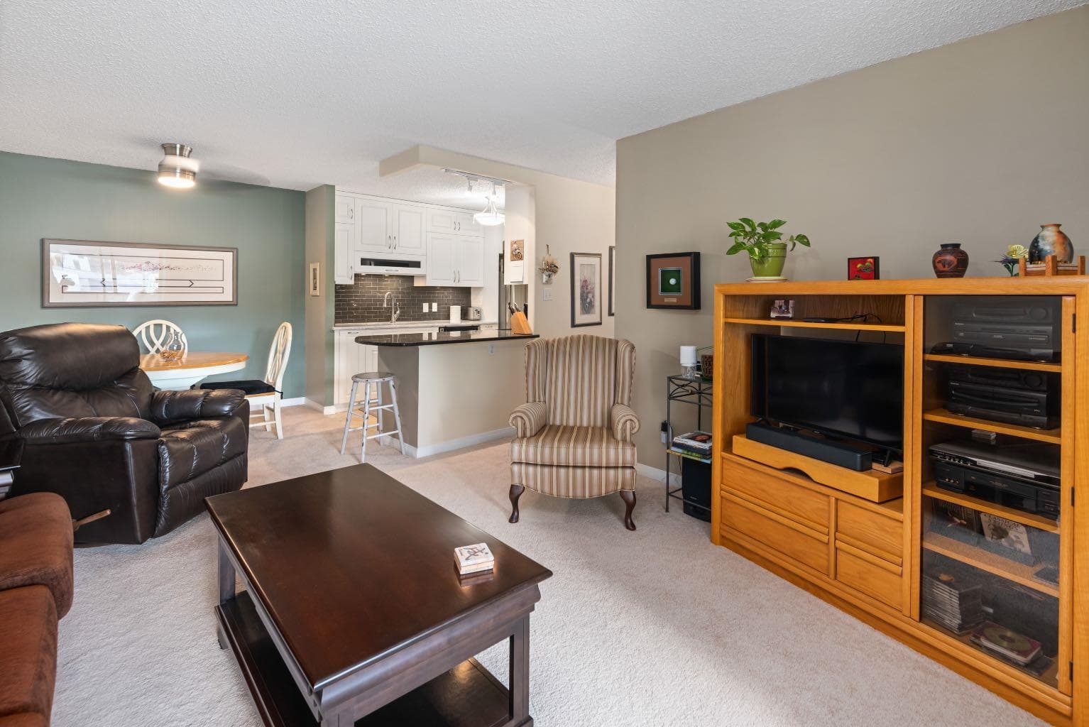 210, 111 14 Avenue SE — photo 4