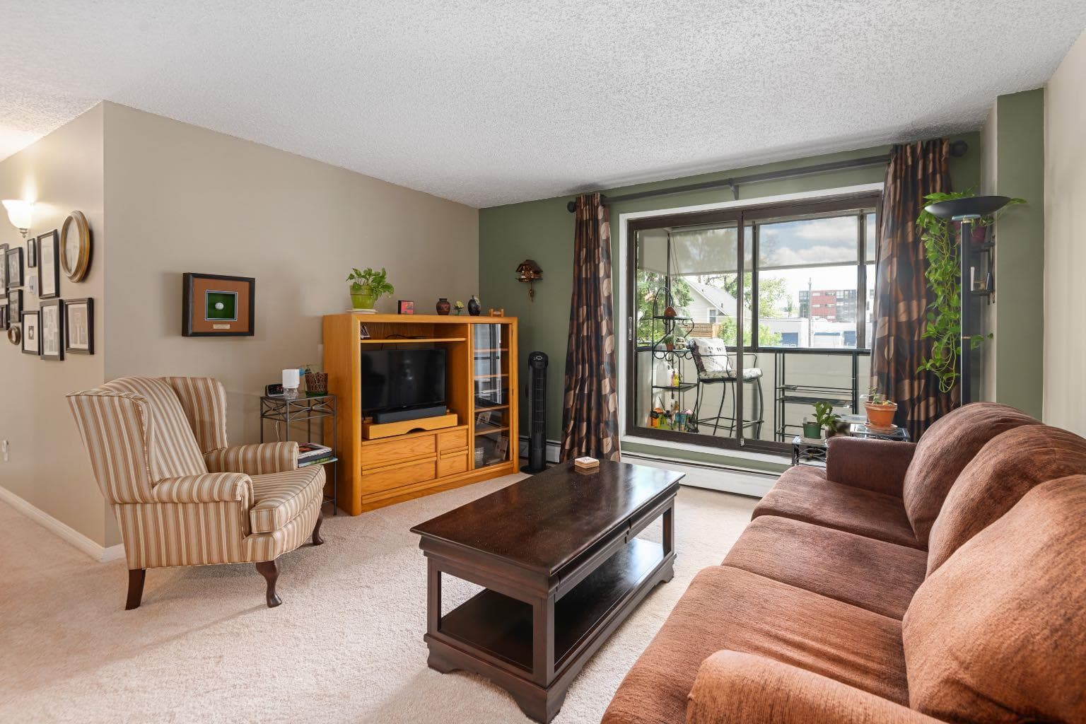 210, 111 14 Avenue SE — photo 5