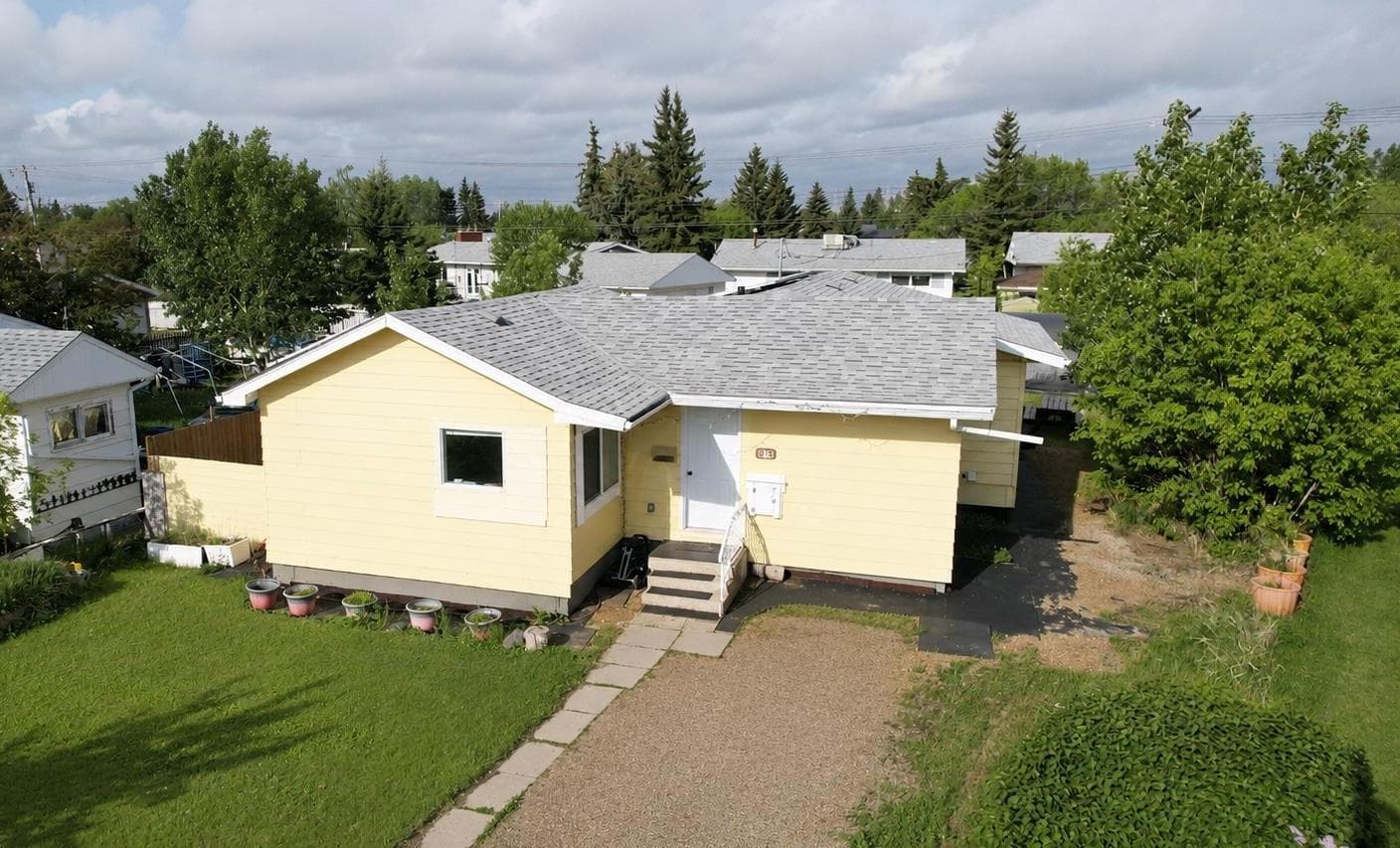 813 Centre — photo 1