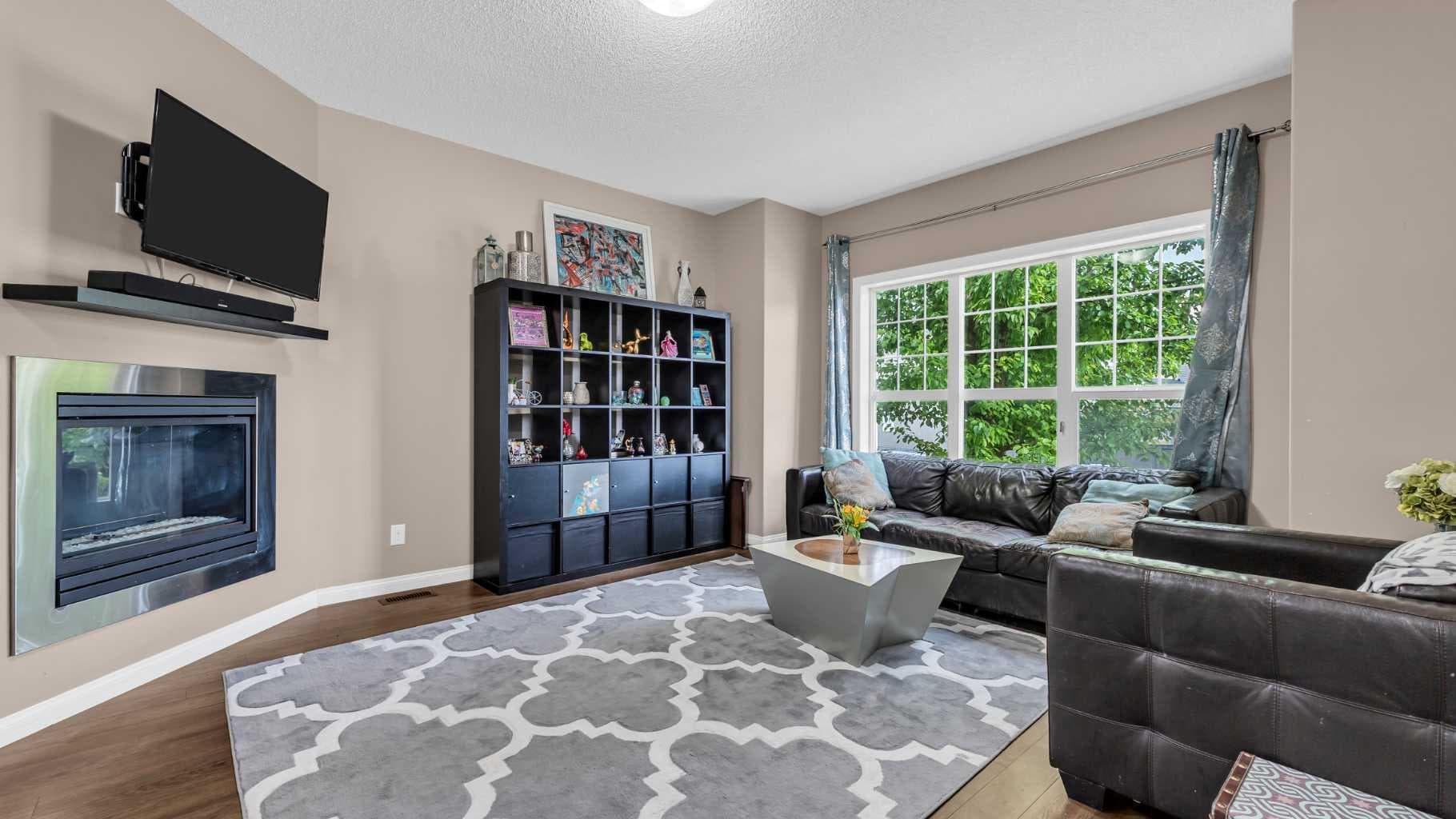 187 Cranford Close SE — photo 4