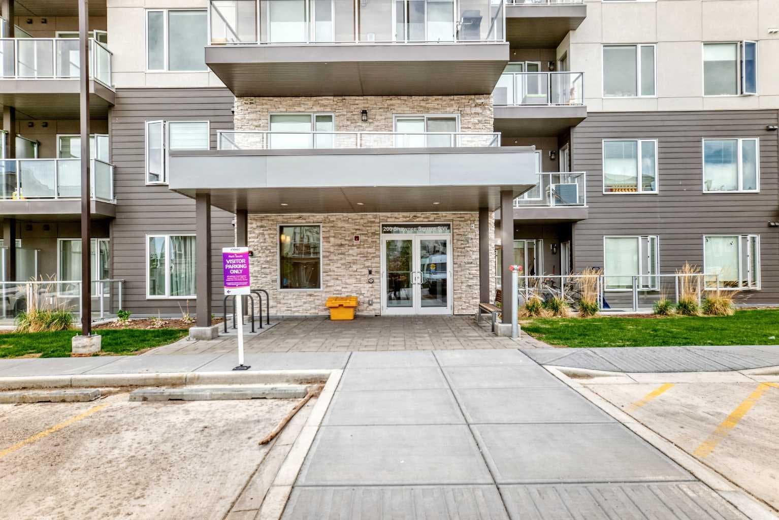 403, 200 Shawnee Square SW — photo 4