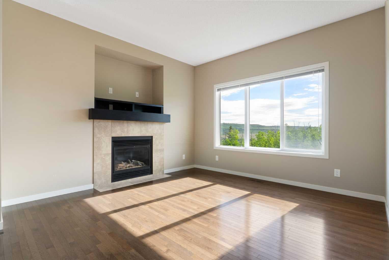 638 River Heights Crescent — photo 4