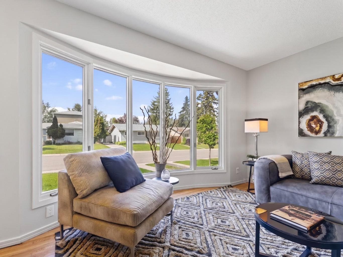 847 Raynard Crescent SE — photo 4