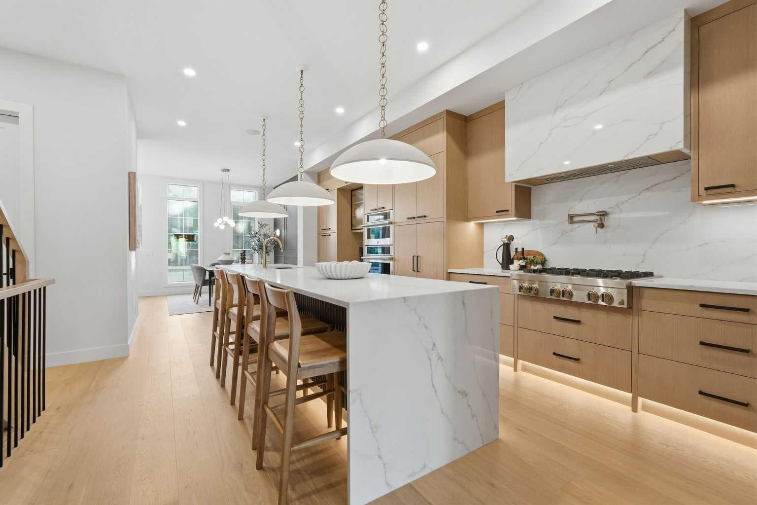 224 18A Street NW — photo 1