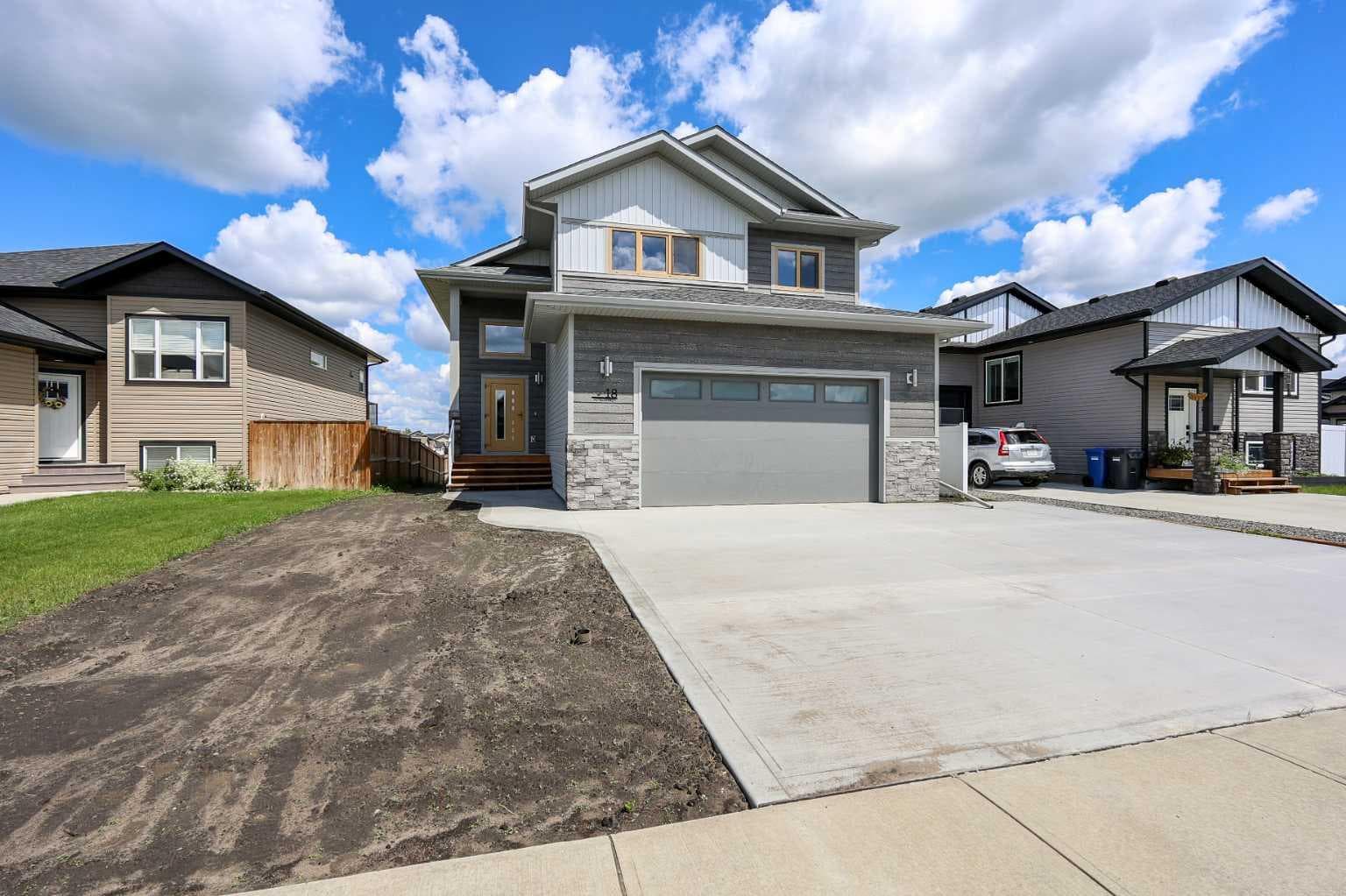 Detached in Aurora