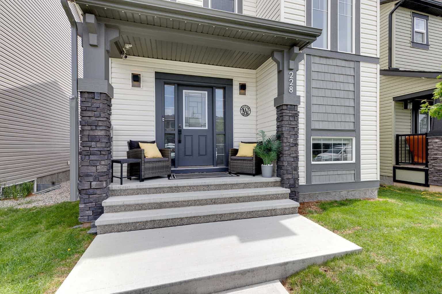 228 Hillcrest Road SW — photo 2