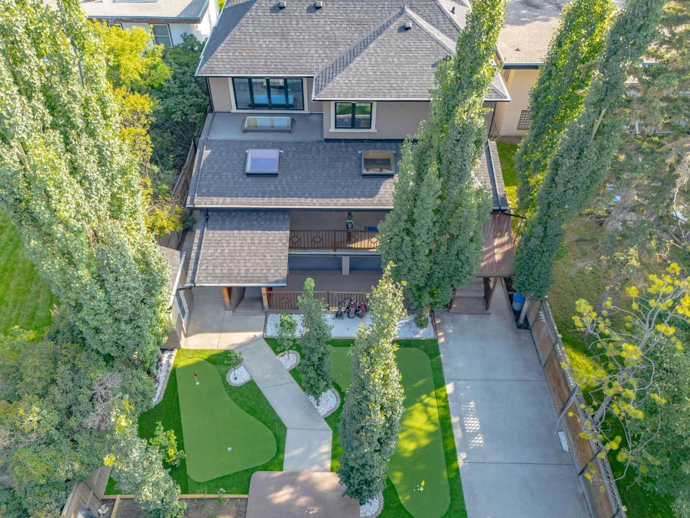 1840 Westmount Boulevard NW — photo 4