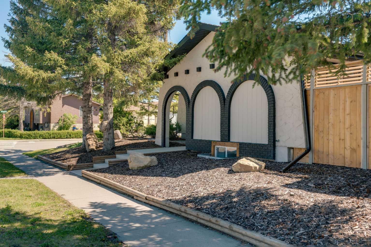 10704 Oakfield Drive SW — photo 1