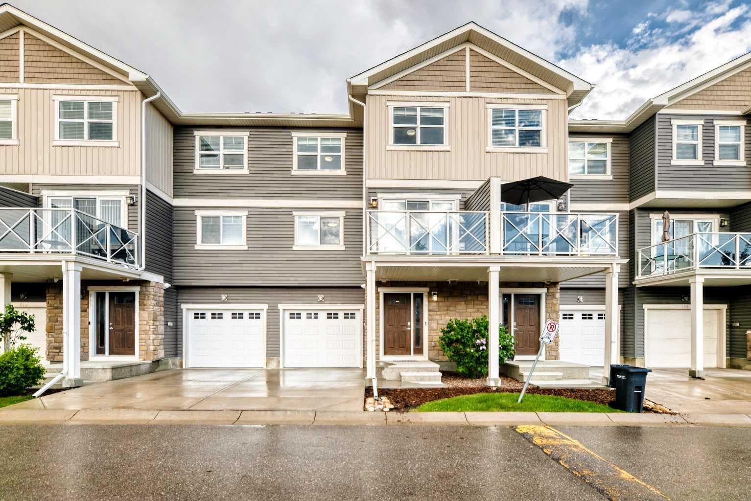 709 Skyview Ranch Grove NE — photo 1