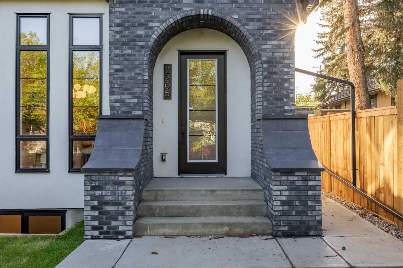 2205 26A Street SW — photo 3