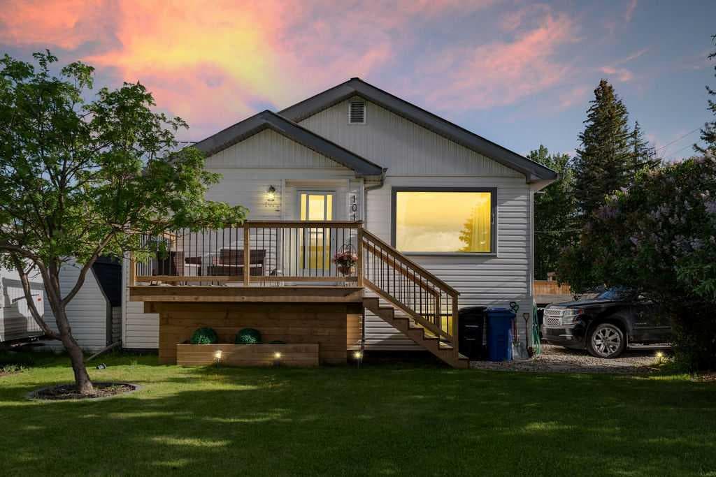 101 S Railway Street — photo 1