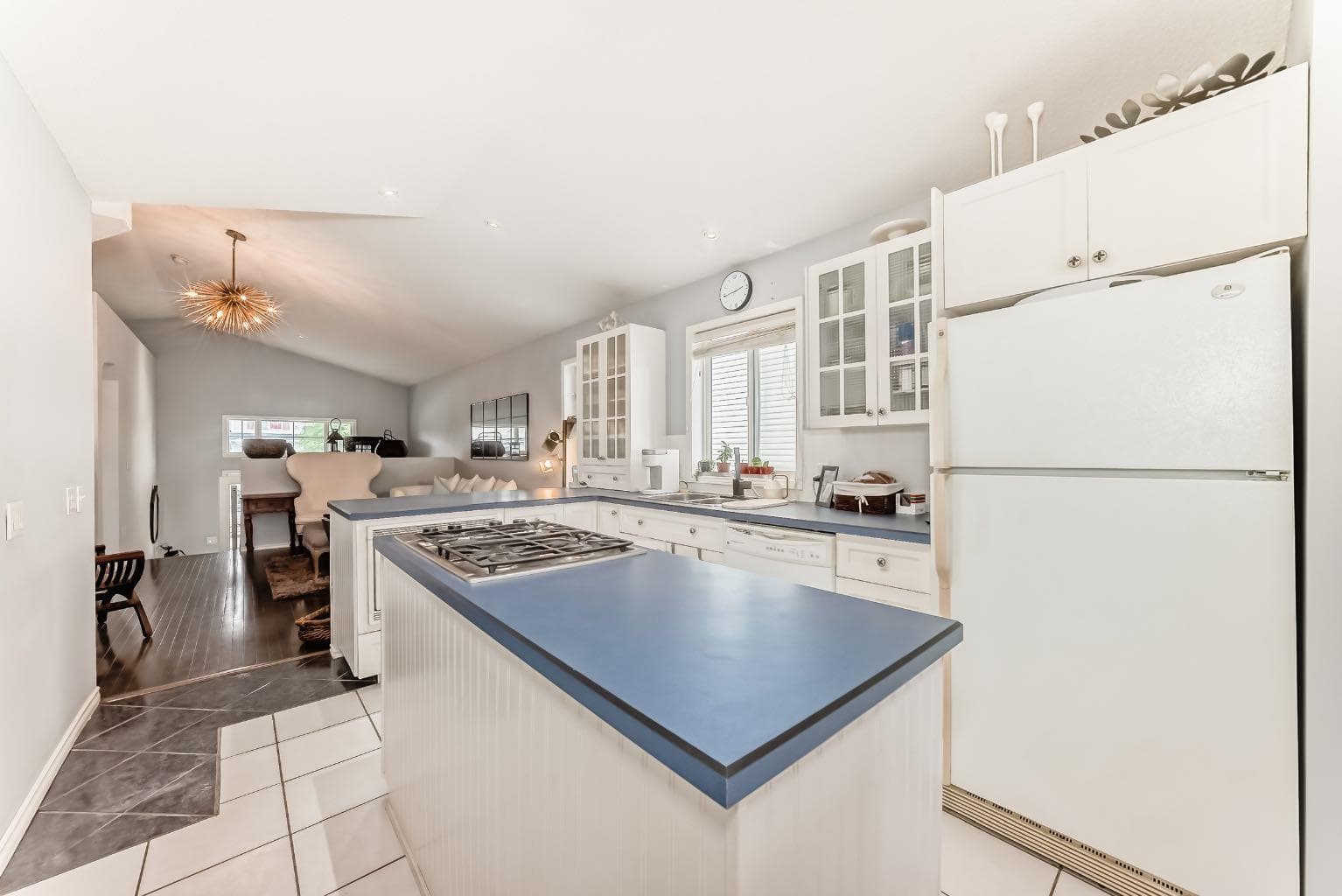 307 Mt Lorette Place SE — photo 4