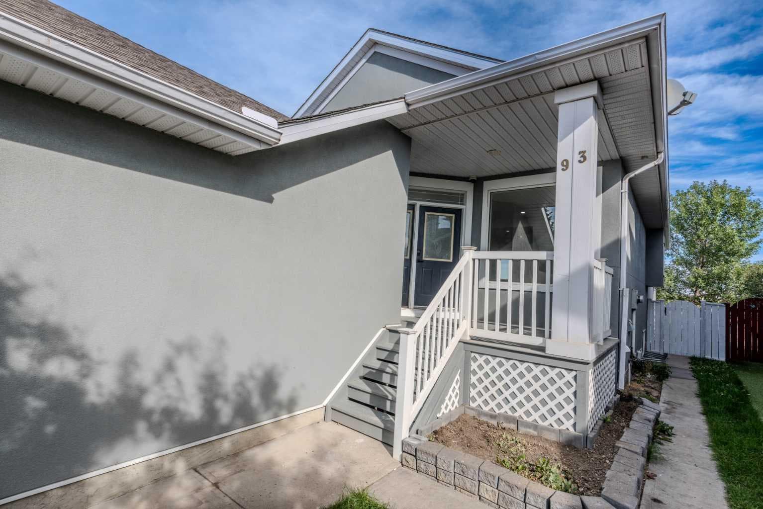 93 Coral Reef Crescent NE — photo 3