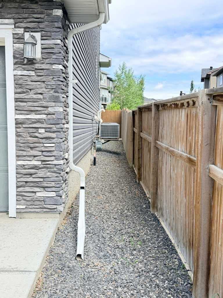 252 Nolancliff Crescent NW — photo 4