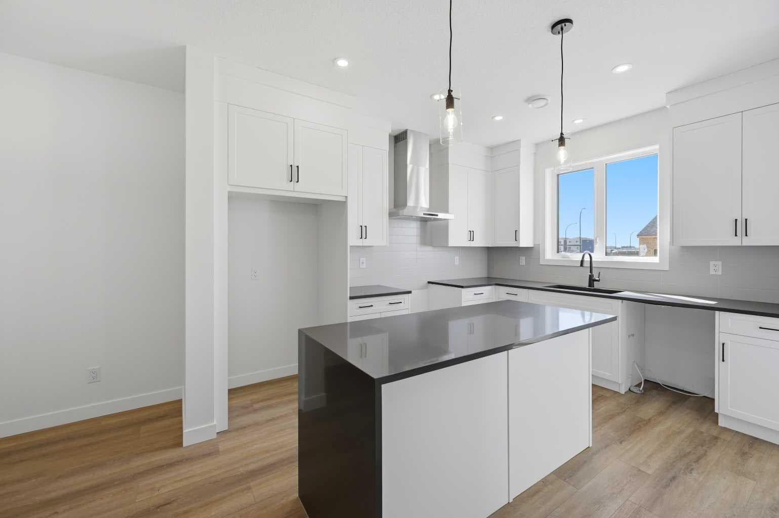 8557 Huxbury Drive — photo 1