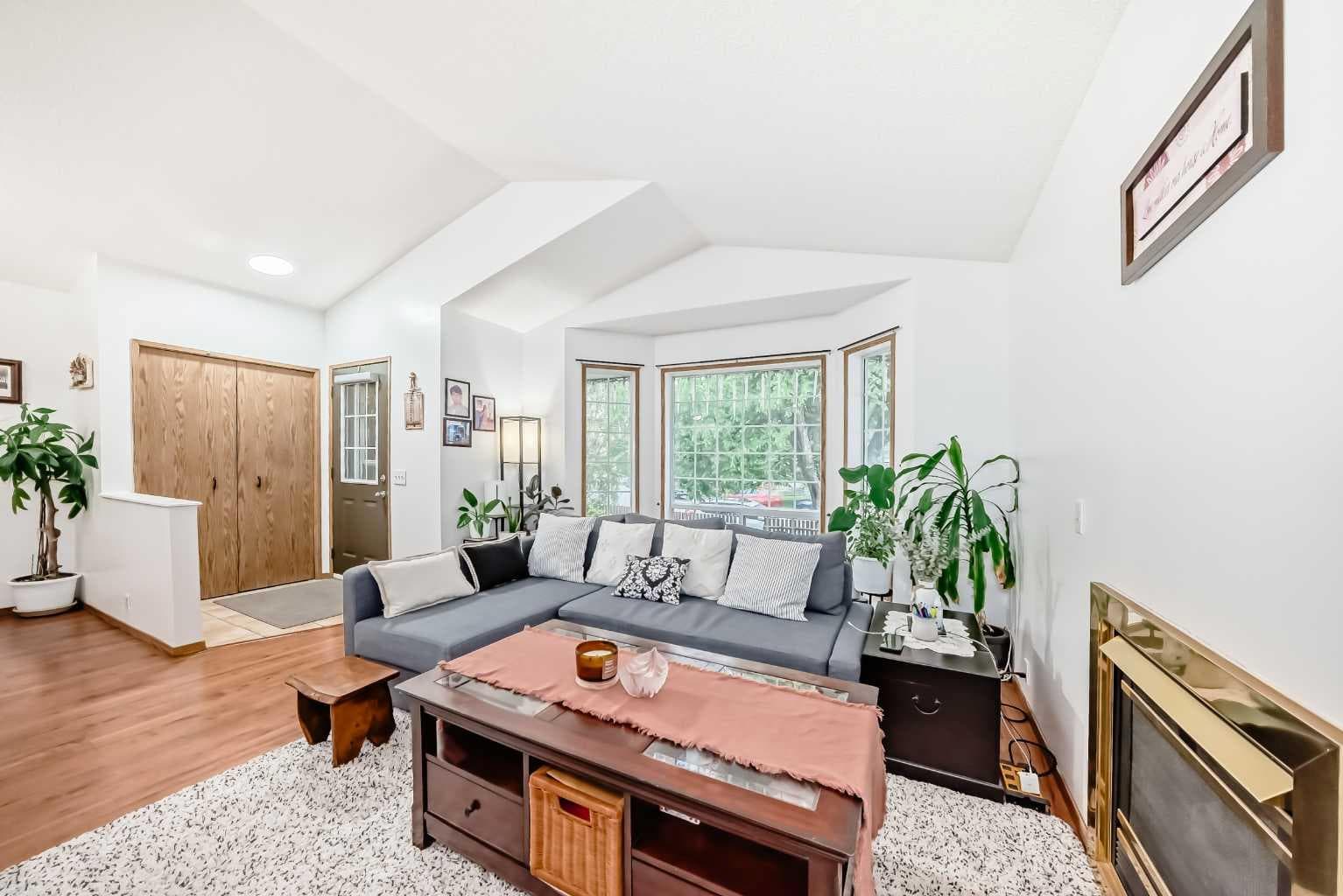 16 Martinridge Way NE — photo 4