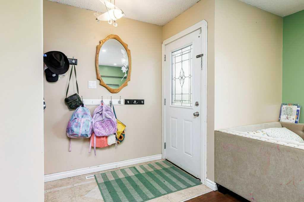 22 McIntosh Avenue — photo 3