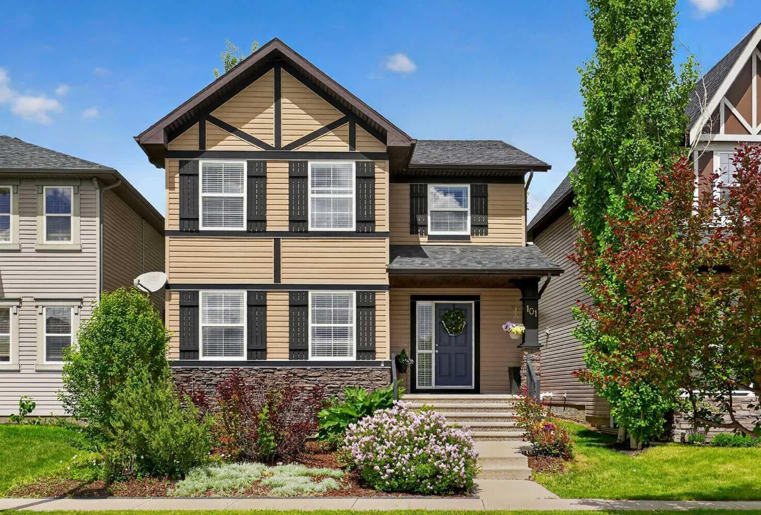 Detached in McKenzie Towne
