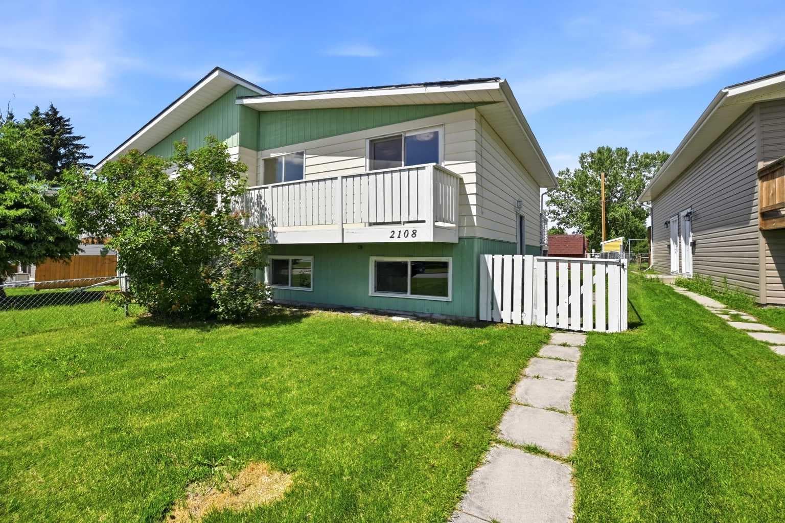 2108 23 Avenue Close — photo 3