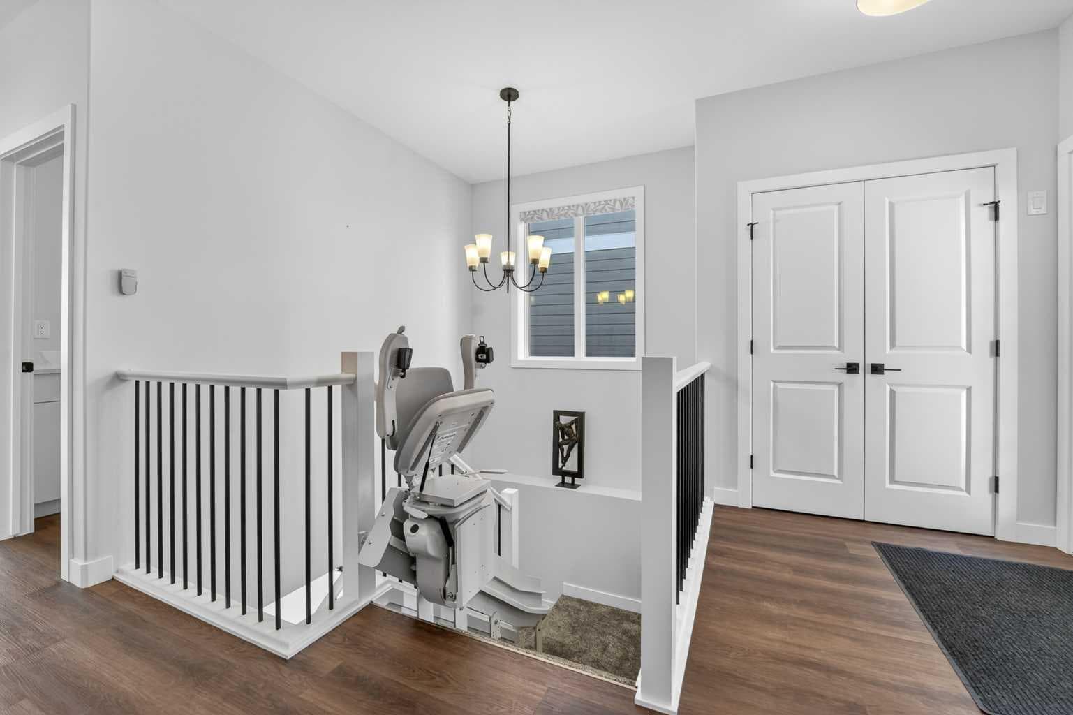 225 Greenwood Road — photo 4