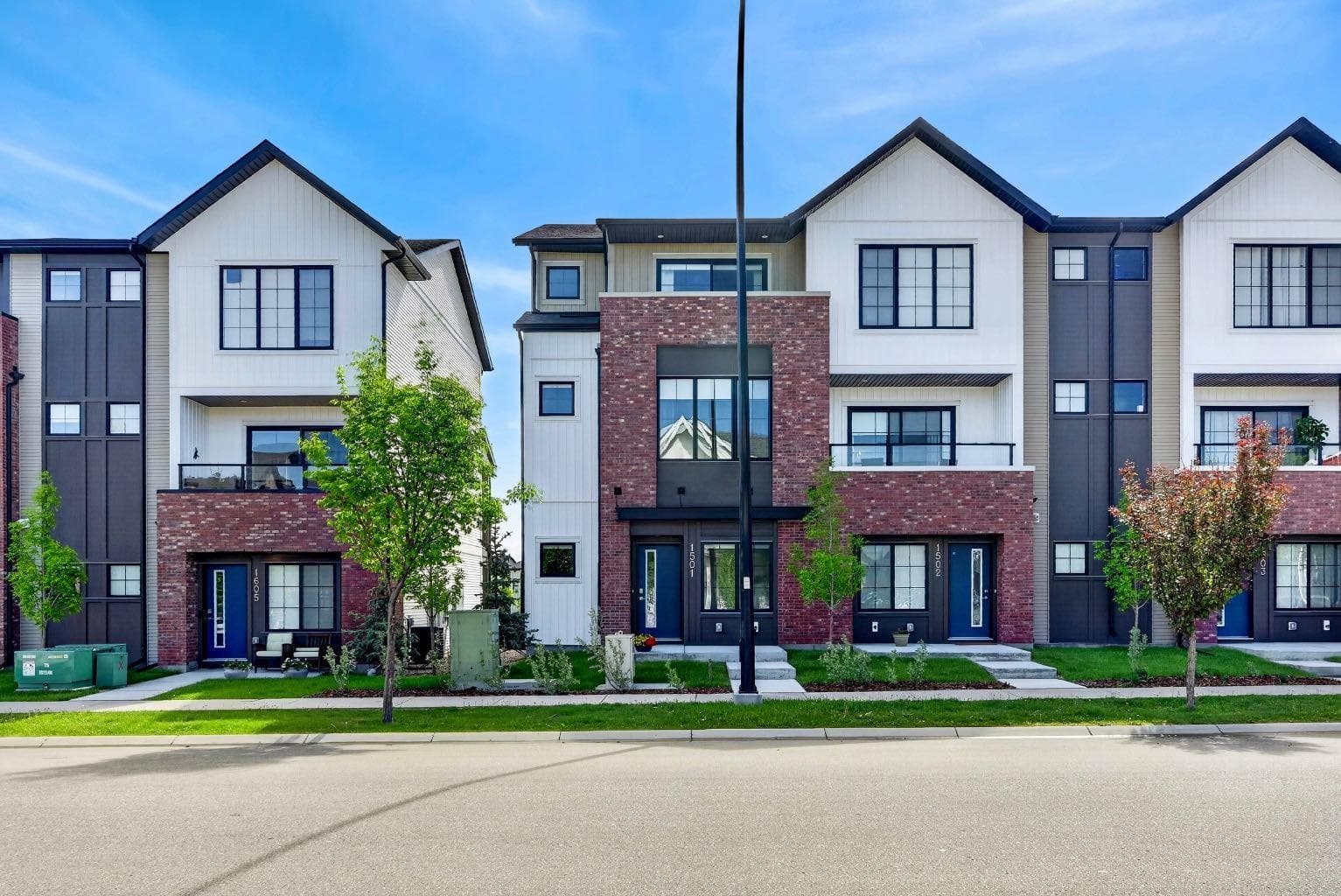1501, 201 Cooperswood Green SW — photo 2