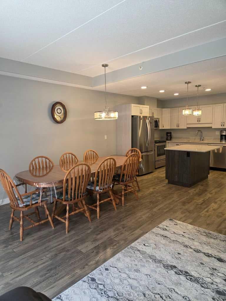 201, 499 Meadow Lake Court E — photo 5