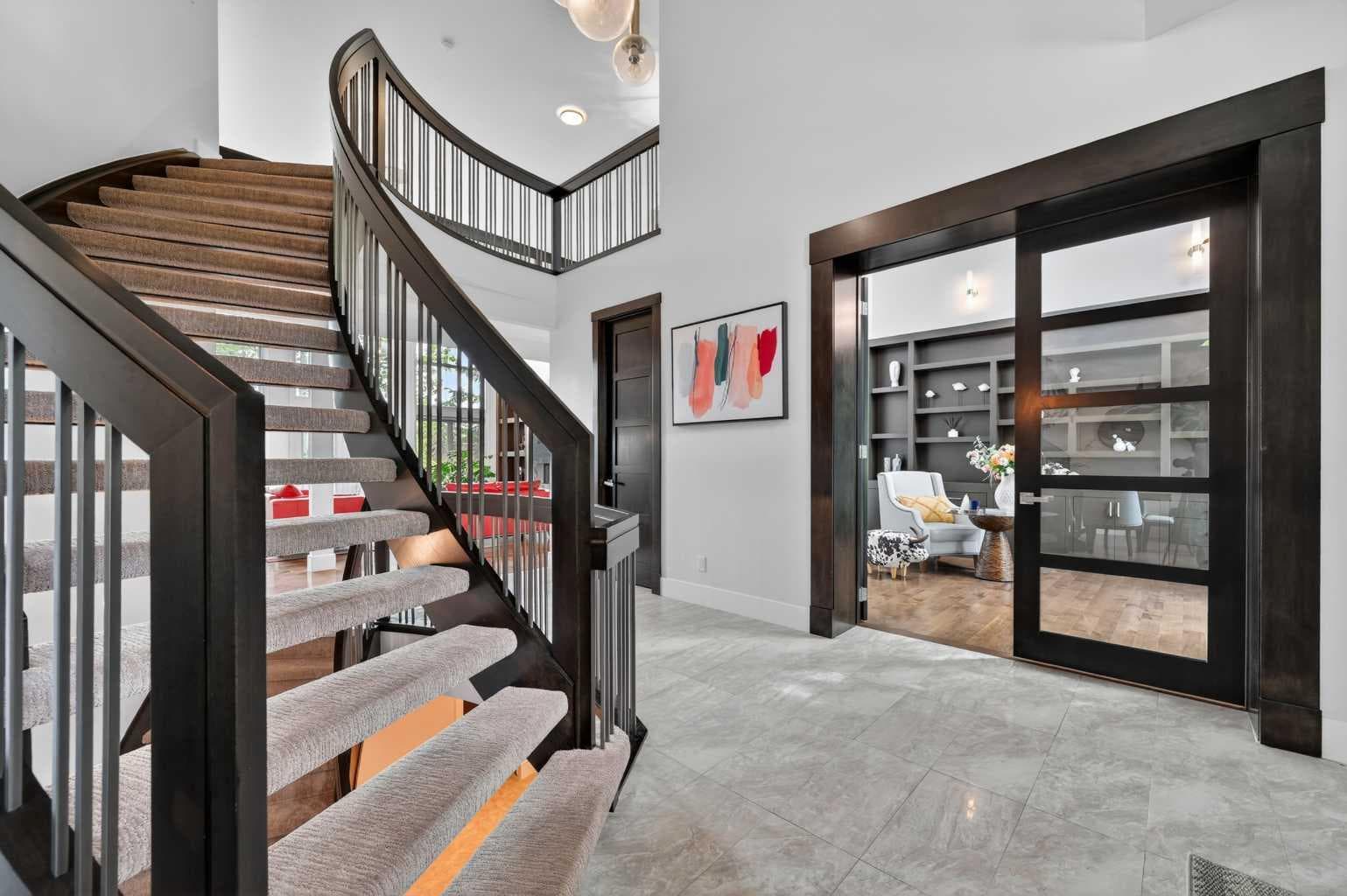 168 Posthill Drive SW — photo 4