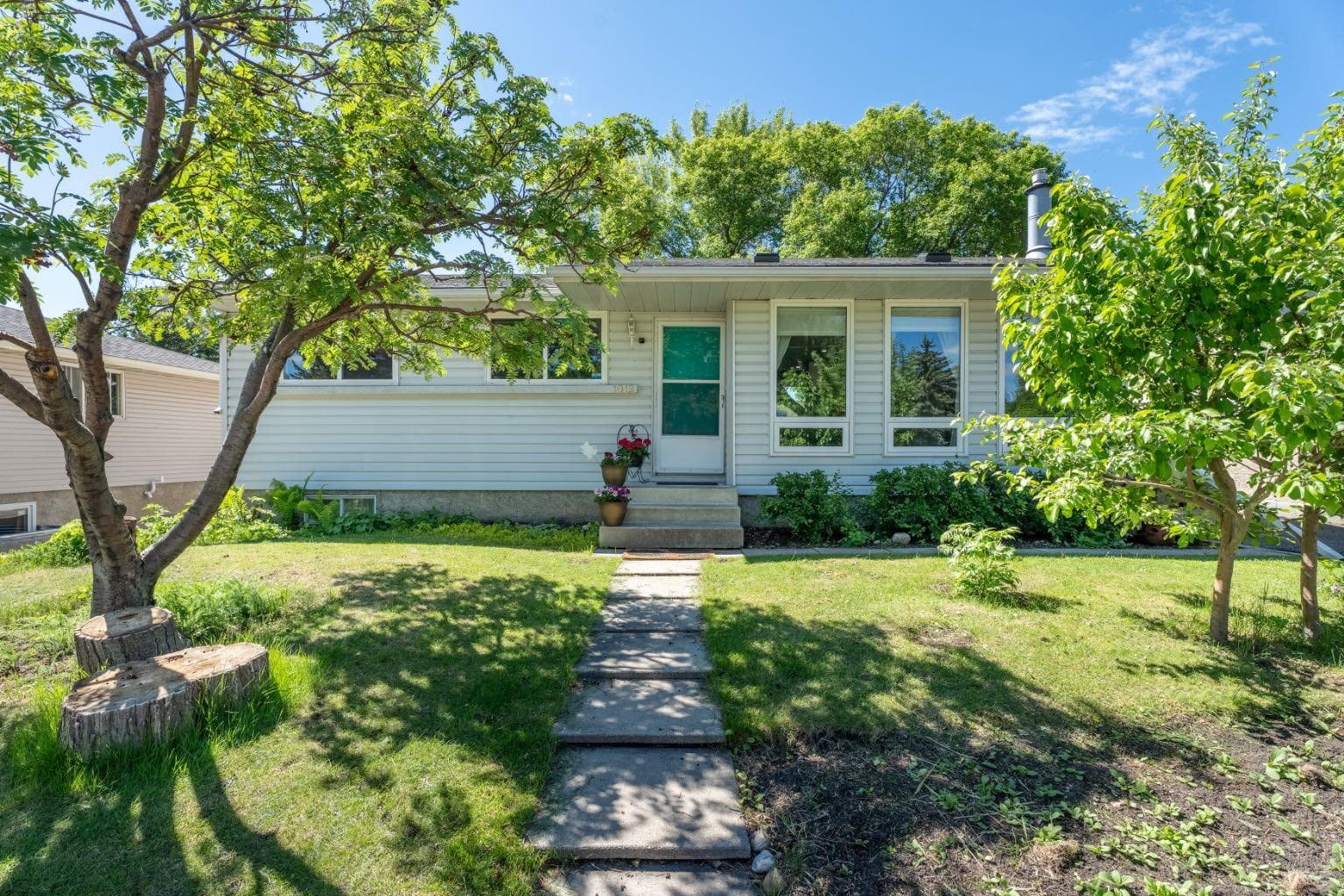 1019 Lysander Drive SE — photo 1
