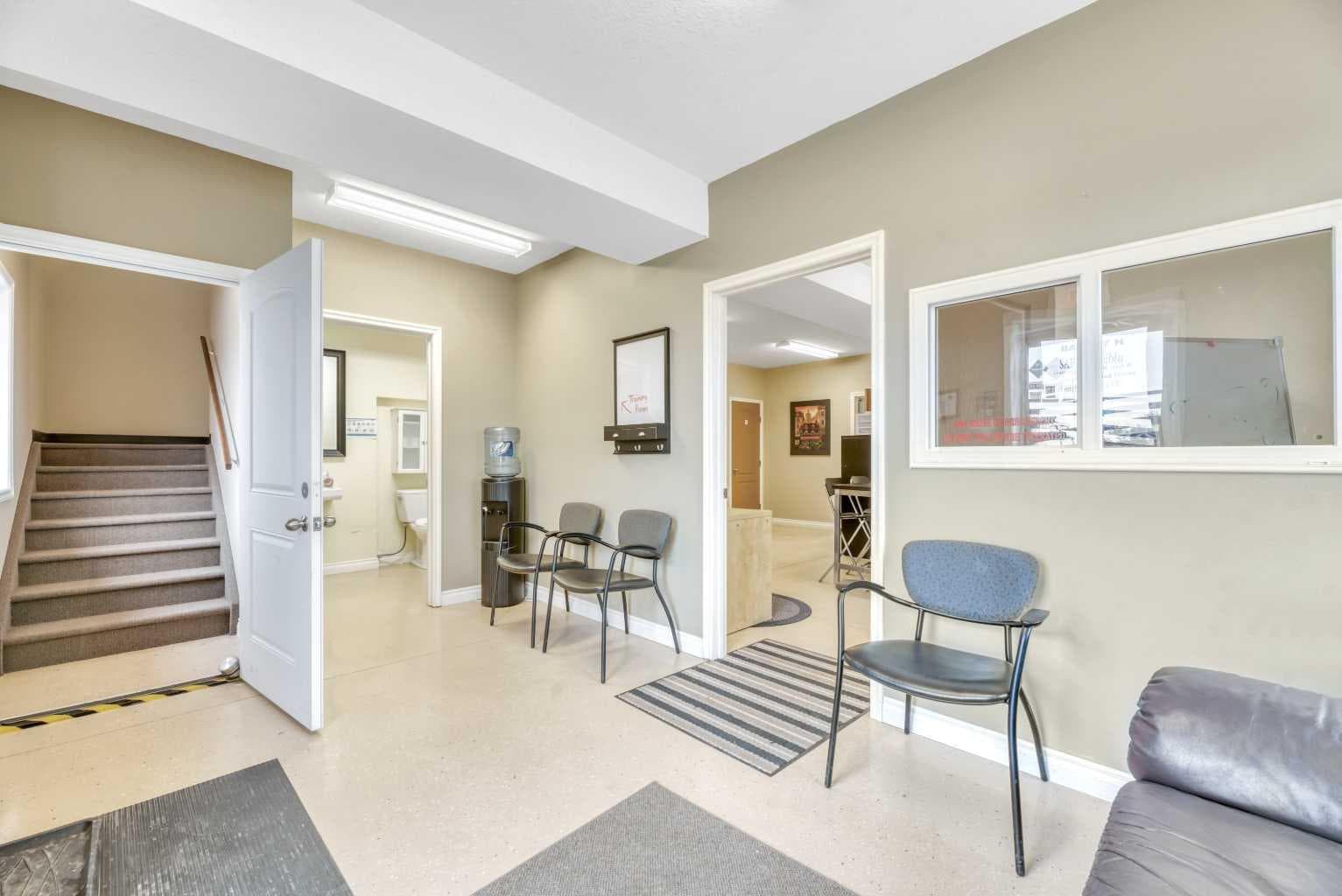 Unit H, 130 Canal Gardens — photo 2