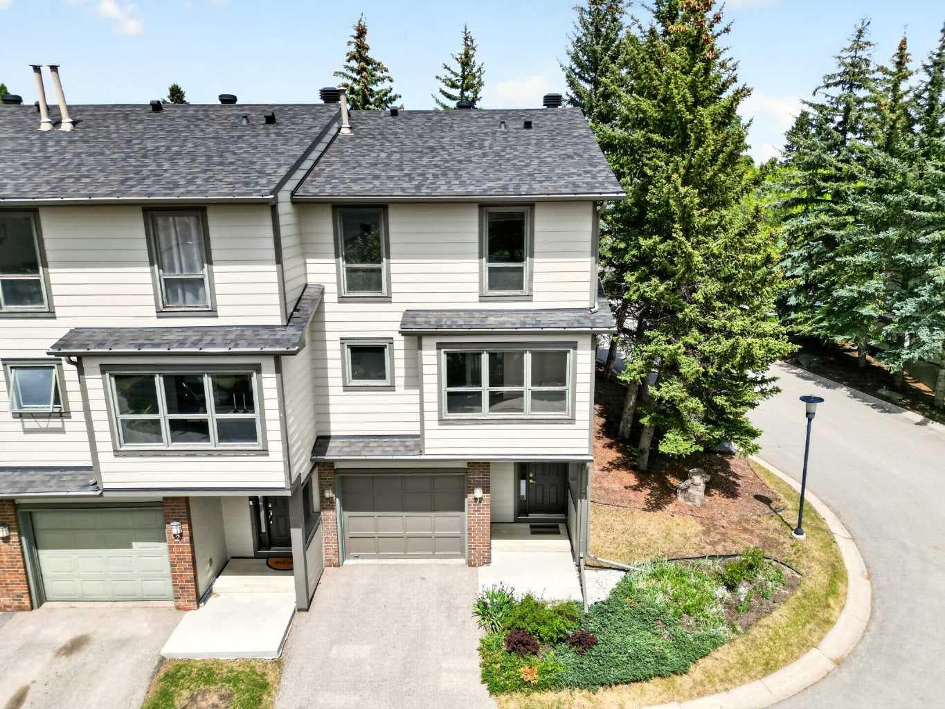 1, 185 Woodridge Drive SW — photo 2