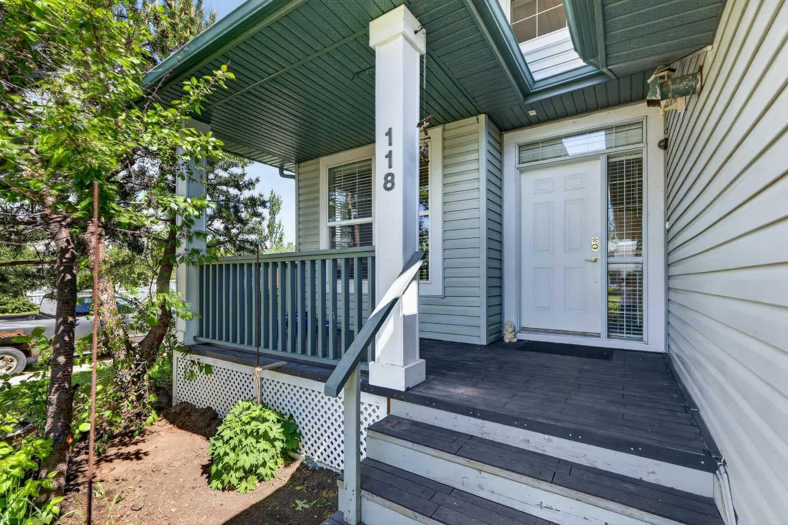 118 Invermere Drive Drive — photo 2