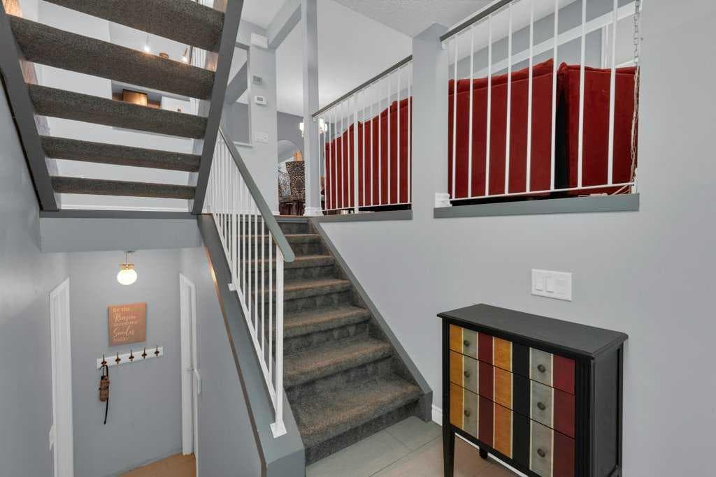 11 Stradwick Place SW — photo 2